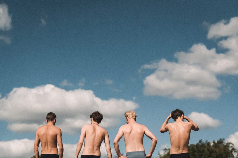 (v.l.n.r.) Leonard Fuchs; Emil Belton; Bruno Alexander; Oskar Belton – Bild: Joyn/​ProSieben /​ Christoph Köstlin
