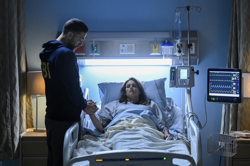 Special Agent Omar Adom ‚OA‘ Zidan (Zeeko Zaki, l.); Special Agent Maggie Bell (Missy Peregrym, r.) – Bild: 2022 CBS Broadcasting, Inc. All Rights Reserved /​ David M. Russell Lizenzbild frei