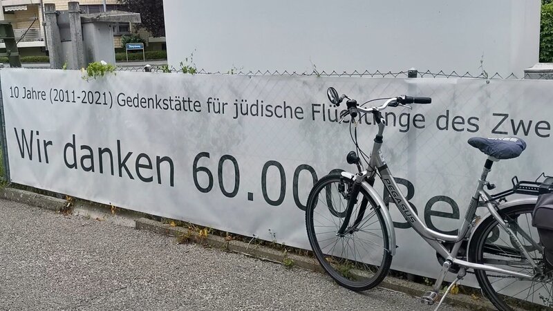 Die Gedenkstätte durfte seit ihrer Gründung im Jahr 2011 60’000 Besucher verzeichnen. – Bild: ZDF und SRF/​AVA Scheiner AG, Zürich