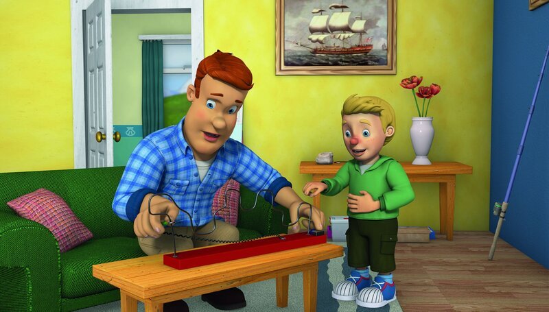 James zeigt seinem Onkel das Spiel ‚Heißer Draht‘. – Bild: Prism Art & Design Limited