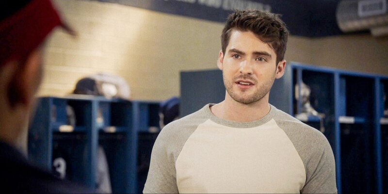 Cody Christian (Asher Adams). – Bild: ORF/​PRO7/​Warner/​The CW