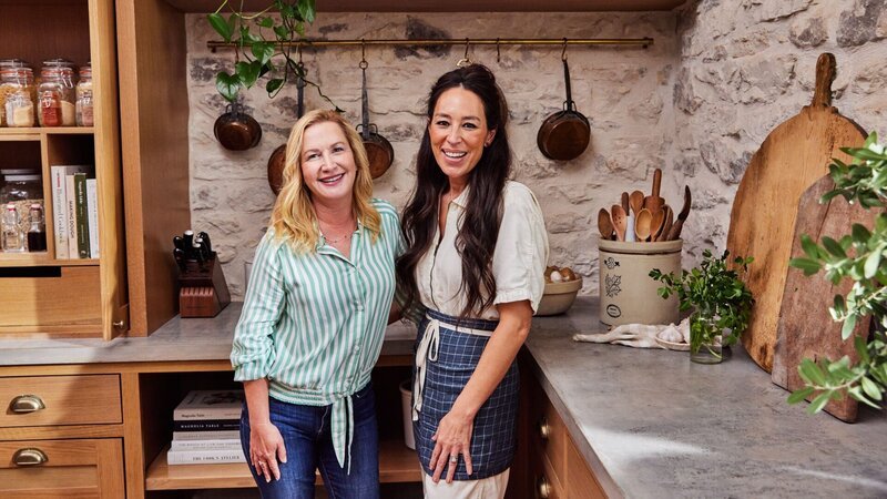 Angela Kinsey und Joanna Gaines – Bild: Ashleigh Amoroso