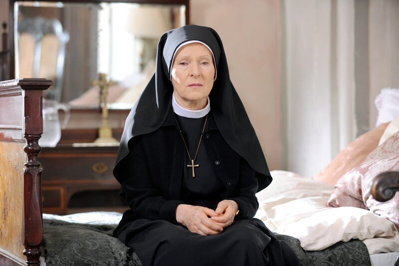 Die Mutter Oberin (Rosel Zech) hat eine Depression. – Bild: ORF 2