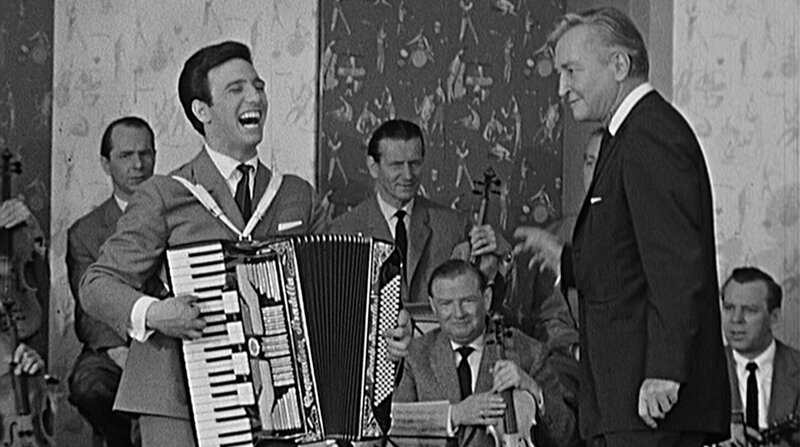Azzurro oder Volare? Felicità oder Gloria? Vamos a la playa oder Mamma Maria? Das rbb Fernsehen sucht den beliebtesten Italo-Schlager. Wer ist die Nummer 1? – Rocco Granata. – Bild: BR/​RBB