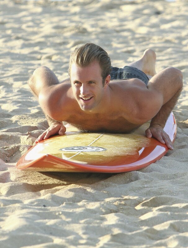 Kämpft gegen das organisierte Verbrechen an den sonnenverwöhnten Stränden von Hawaii: Danny Williams (Scott Caan) … – Bild: TM & © 2010 CBS Studios Inc. All Rights Reserved. Lizenzbild frei