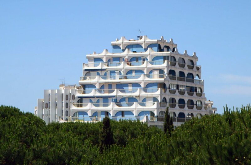 Ein französisches Florida: Ende der 1950er Jahre sollte ein enormes Bau- und Infrastrukturprojekt die Küsten des Languedoc vollkommen verwandeln … – Bild: Elephant Doc