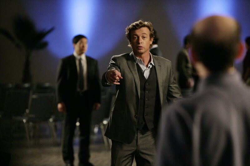 Xander Harrington, der Sohn und zukünftige Erbe des Medienimperiums seines Vaters Alexander Harrington, wird während der Feier zu seiner Ernennung als Nachfolger seines Vaters erstochen. Patrick und seine Kollegen übernehmen die Ermittlungen … – Bild: Warner Brothers Entertainment Inc.