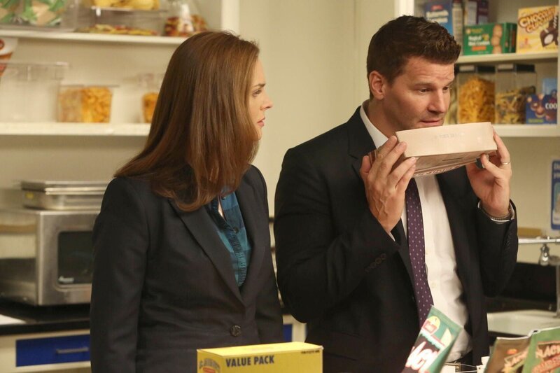 Emily DESCHANEL, David BOREANAZ – Bild: ATV
