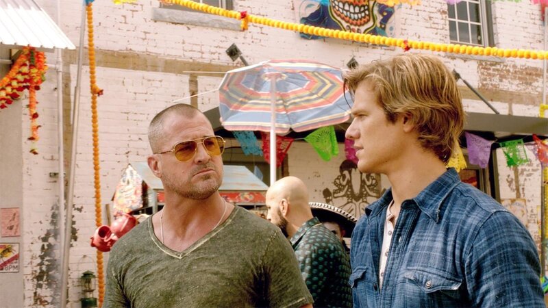 L-R: Jack Dalton(George Eads), Angus „Mac“  MacGyver (Lucas Till) – Bild: PLURIMEDIA (CBS Broadcasting Inc.)