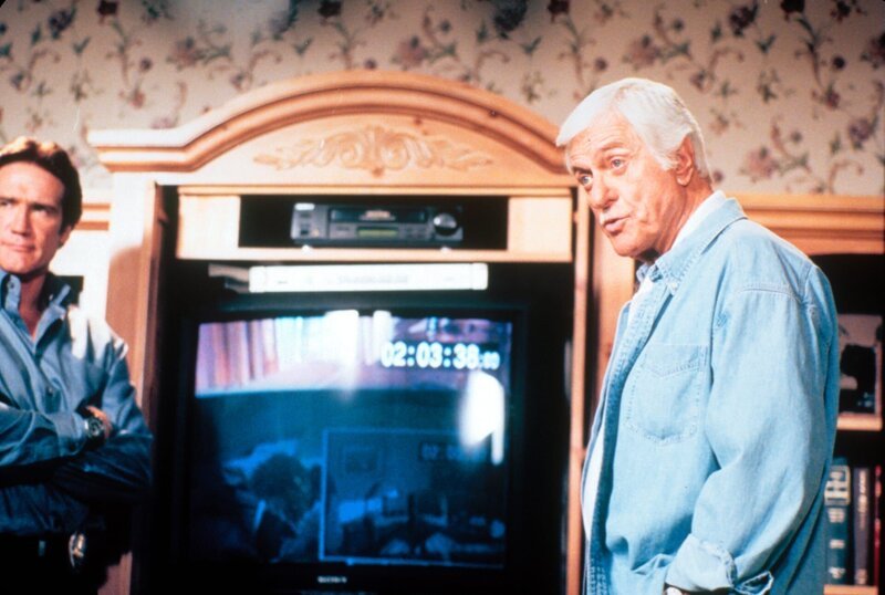 Steve Sloan (Barry Van Dyke, l.); Dr. Mark Sloan (Dick Van Dyke, r.) – Bild: CBS Studios Inc.