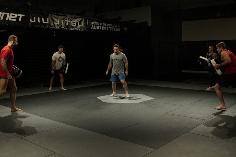 Tim Kennedy trains at Onnit Gym in Austin, Texas to learn how to dodge oncoming bulls. – Bild: Discovery Channel /​ Discovery Communications