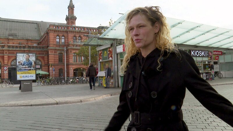 Lorraine (33) ist obdachlos und drogenabhängig – Bild: RTLZWEI