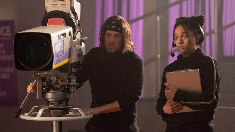 Eliot Spencer (Christian Kane) und Breanna Casey (Aleyse Shannon). Die Verwendung des sendungsbezogenen Materials ist nur mit dem Hinweis und Verlinkung auf TVNOW gestattet. – Bild: Alfonso Bresciani