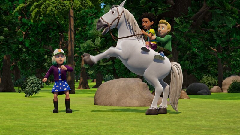 Beim Verstecken haben Annie, Mandy und James tierische Unterstützung bekommen. – Bild: Prism Art & Design Limited