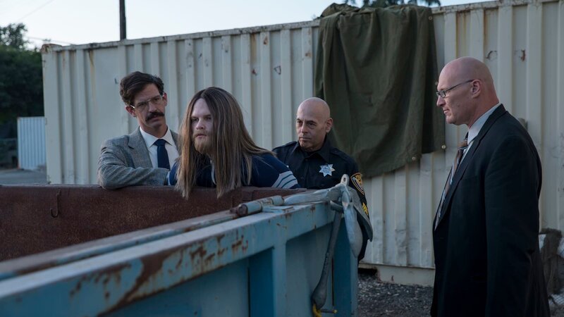 Scott Fizzell getting arrested. – Bild: Greg Mazzola