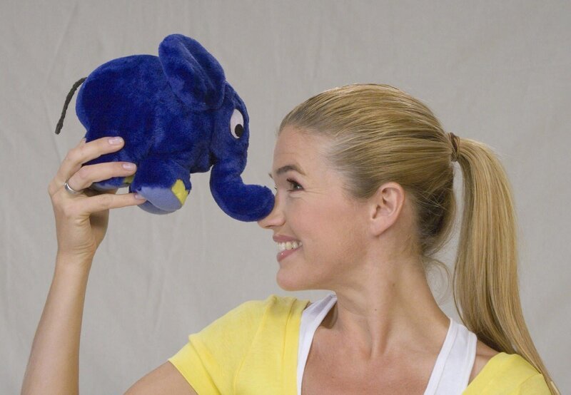 Anke Engelke in der „Sendung mit dem Elefanten“ – Bild: WDR/​Simin Kianmehr