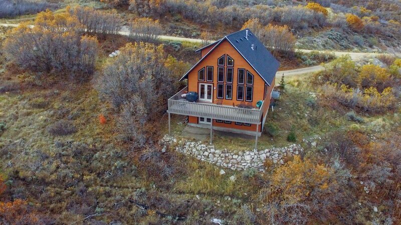 An aerial view of the Rockport Lake House near Park City, UT, as seen on Mountain Life. – Bild: TVN /​ Scripps Networks Interactive