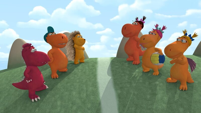 Team Kokosnuss und Team Ananas stehen sich kampfbereit gegenüber. – Bild: ZDF/​Caligari