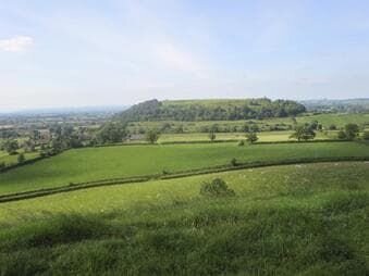 La colline de South Cadbury – Bild: TWI INC