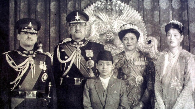 Birendra, König von Nepal und seine Familie – Bild: RTL /​ Boat Rocker Rights