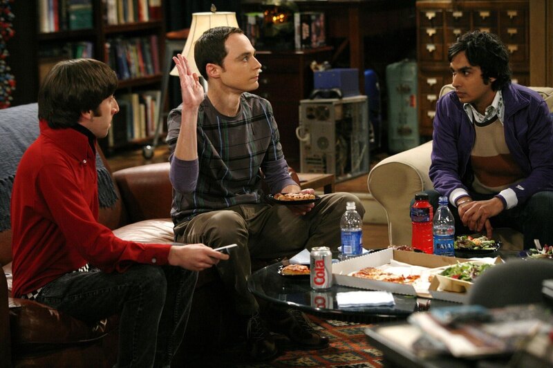 Im Bild (v.li.): Simon Helberg (Howard), Jim Parsons (Sheldon), Kunal Nayyar (Rajesh). – Bild: Warner Bros. Television Lizenzbild frei