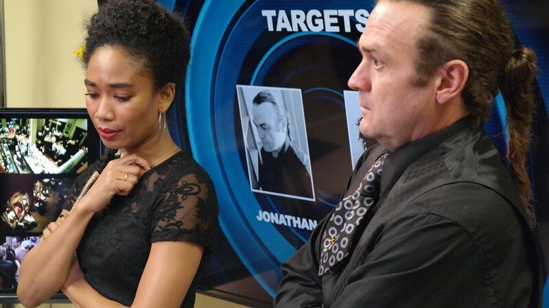 The targets from Marigny Brasserie stand in front of the screen in the control room, as seen on Food Network’s Mystery Diners, Season 9. – Bild: TLC