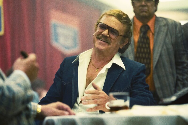 John C. Reilly as Jerry Buss – Bild: Home Box Office, Inc.