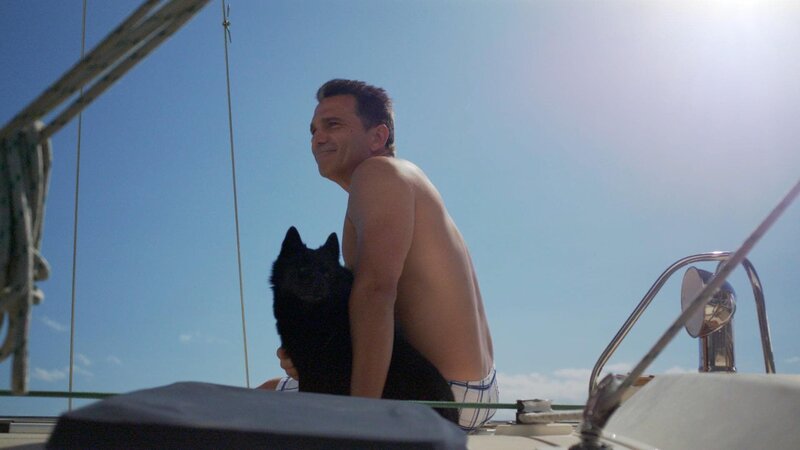 Don and Kuna are on a boat. – Bild: Discovery Communications