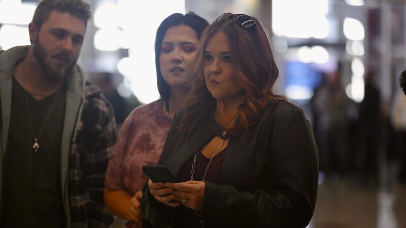 REBECCA, TIFFANY, & MICAH at the airport waiting for ZIED. – Bild: TLC /​ Discovery Communications, LLC