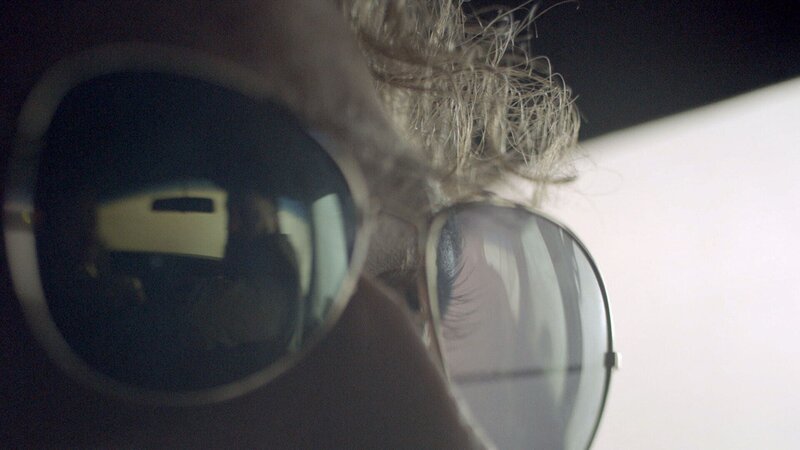 Detektiv auf dem Weg einen alten Kriminalfäll aufgeklären. – Bild: box MKTSTILL /​ Crime + Investigation /​ A+E Networks