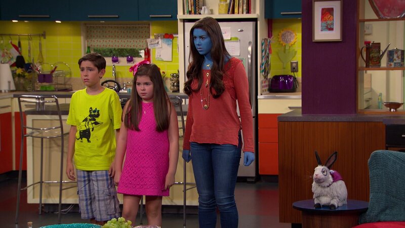 L-R: Billy Thunderman (Diego Velazquez), Nora Thunderman (Addison Riecke), Phoebe Thunderman (Kira Kosarin), Dr. Colosso – Bild: ViacomCBS