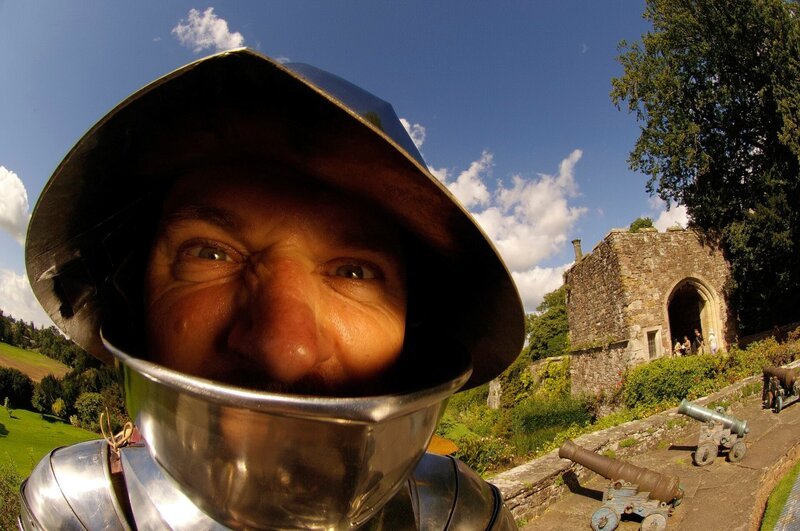 Stuart Prior in Armour. – Bild: Oxford Scientific Films