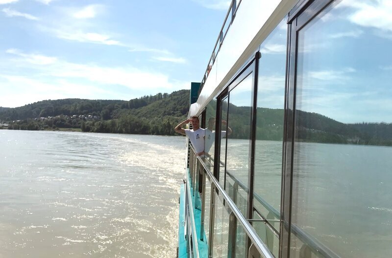 Das Riverboat auf der Donau. Weiteres Bildmaterial finden Sie unter www.br-foto.de. – Bild: BR/​Bewegte Zeiten Filmproduktion/​David Enge