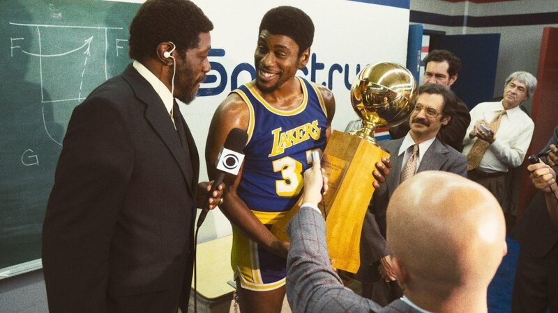 Magic Johnson (Quincy Isaiah, 2.v.l.) – Bild: Sky Channel