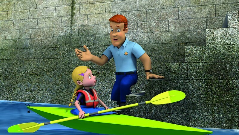 Sam gibt Hannah letzte Tipps für das Kajakrennen. – Bild: KiKA/​Prism Art & Design Limited