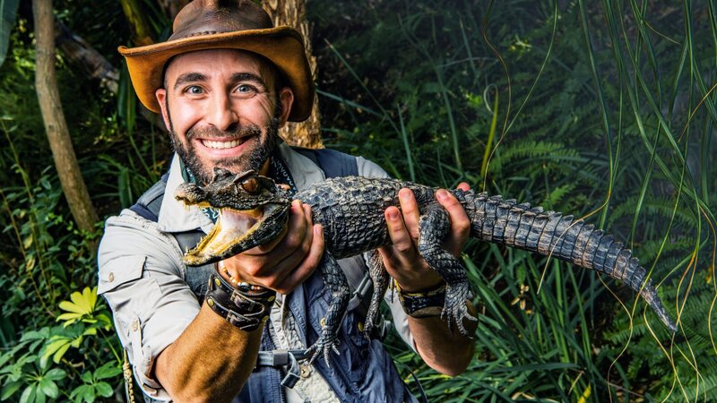 Coyote Peterson and his Brave Wilderness crew plunge deep into the rainforest of Costa Rica where they come close to Central America’s most lethal pit viper! Their journey is strewn with obstacles and the danger is real as we Return to the Wilderness! – Bild: JORDAN ENGLE/​LENS+SOUL