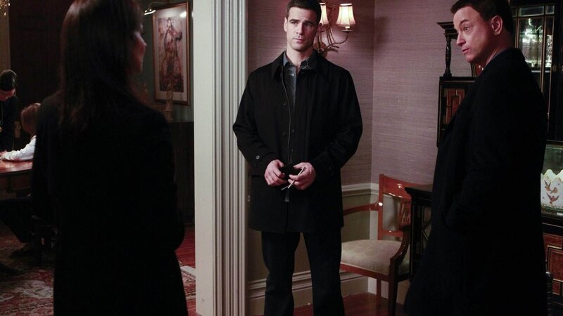 (v.l.): Det. Jo Danhill (Sela Ward), Det. Don Flack (Eddie Cahill) und Det. Mac Taylor (Gary Sinise) – Bild: MG RTL D /​ CBS