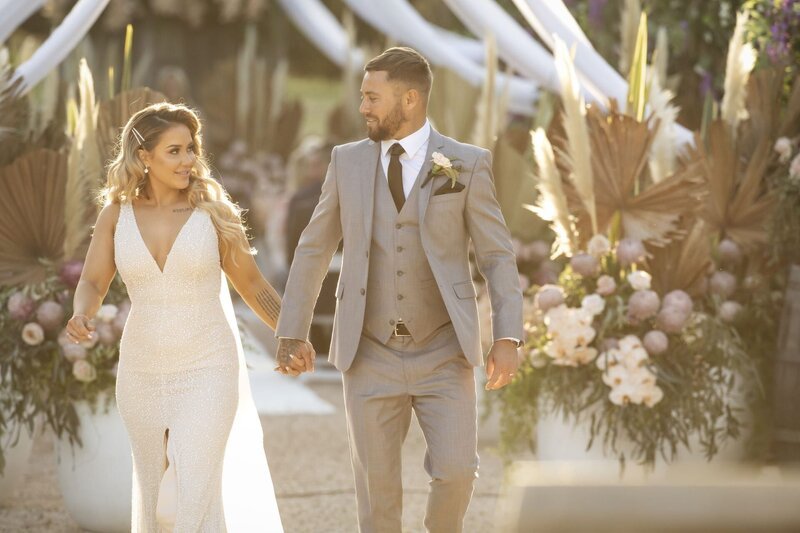 Cathy und Josh. – Bild: licensed by Red Arrow International GmbH