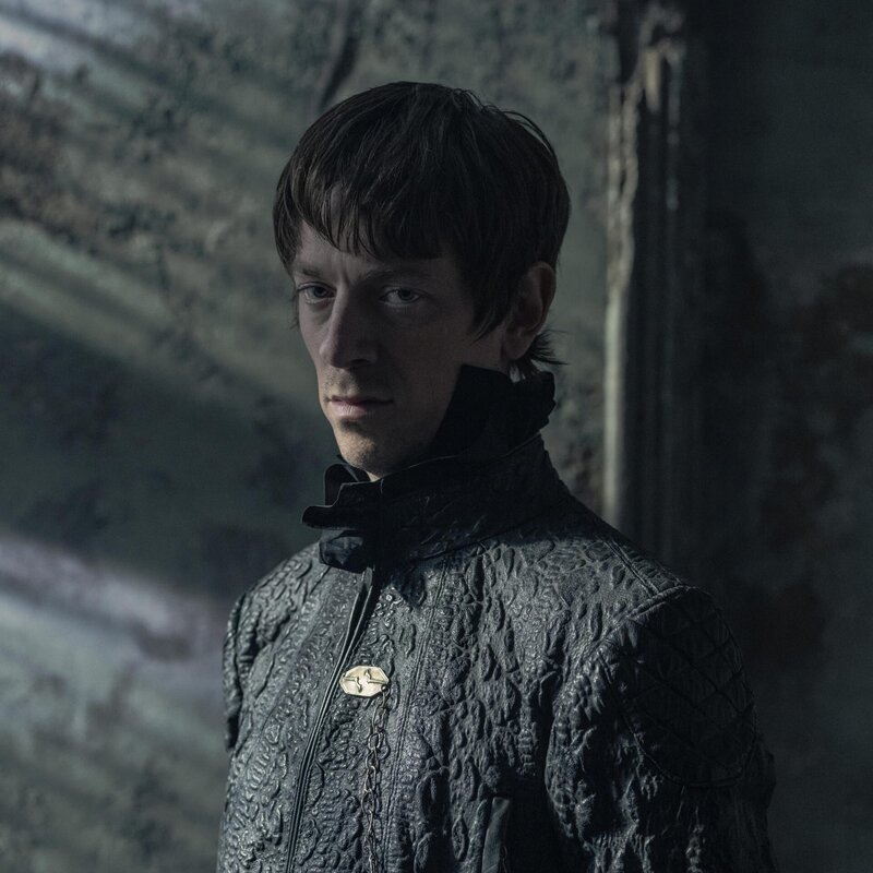 Edward Davis als Harrow Harkonnen – Bild: Warner