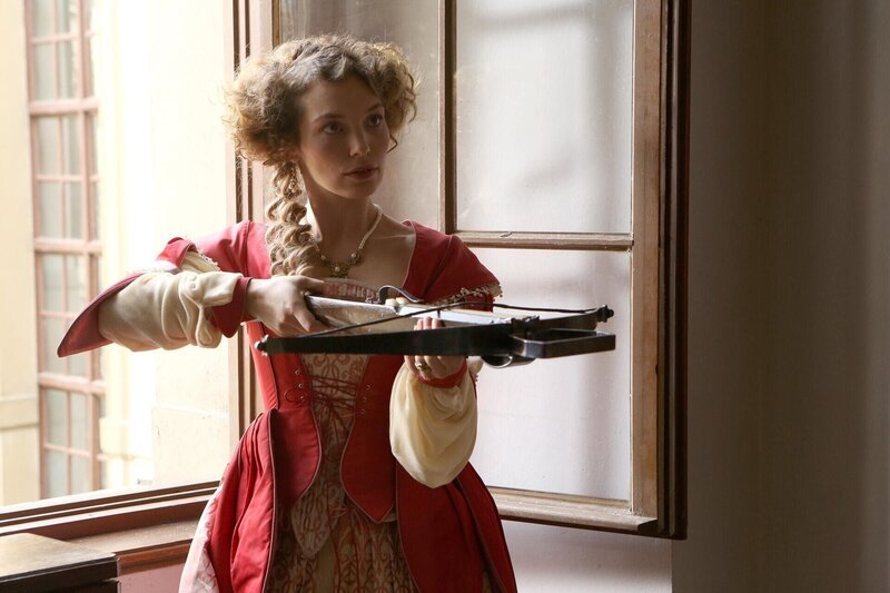 Louise (Perdita Weeks) – Bild: BBC