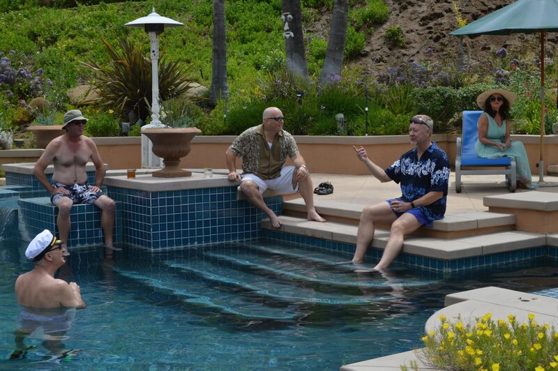 Ron Vinci and his friends would hang around the pool drinking, having a good time, whereas Cathy Pileggi would never go in the water. She was known for never dipping in the pool, not going in the ocean. She was the person sitting on the side with her nose buried in a book (recreation). – Bild: Investigation Discovery /​ Discovery Channel