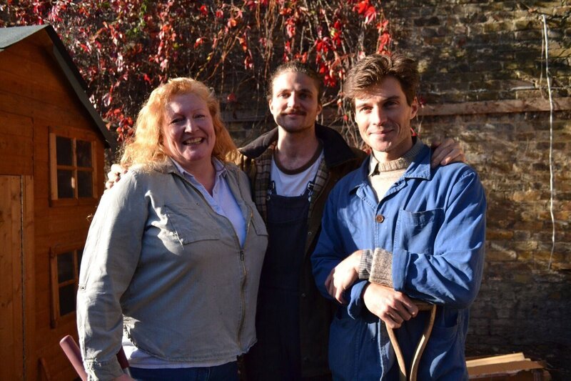 v.l.: Charlie Dimmock, David Rich, Harry Rich – Bild: RTL /​ Spun Gold and all3media international
