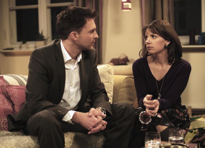 Wege zum Glück Kapitel 345 Staffel 1, Episode 345 Für Ben und Nina ist es nicht einfach, mit dem Auftauchen von Max zurecht zu kommen: Hubertus Grimm als Ben, Gisa Zach als Nina – Bild: SRF/​ZDF
