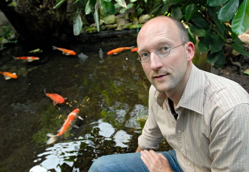 Zookurator Dirk Wewers. – Bild: BR/​WDR/​Melanie Grande