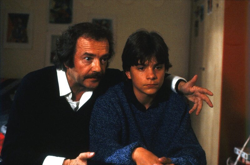 Von links: Paul Stader (Jürgen Schmidt) und Gerd Bühl (Josef Gröbmayr). – Bild: Honorarfrei lediglich für Ankündigungen und Veröffentlichungen im Zusammenhang mit obiger BR-Sendung bei Nennung: Bild: BR/​Neue Münchner Fernsehproduktion.