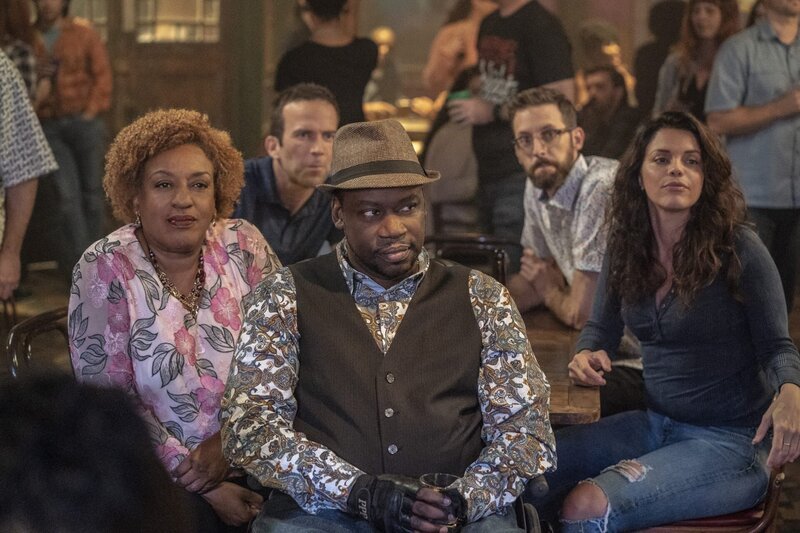 (v.l.n.r.) Dr. Loretta Wade (CCH Pounder); Christopher LaSalle (Lucas Black); Patton Plame (Daryl Mitchell); Sebastian Lund (Rob Kerkovich); Tammy Gregorio (Vanessa Ferlito) – Bild: ProSiebenSat.1 Media SE