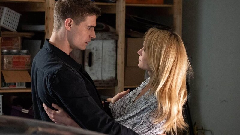 Joe Turner (Max Irons) und Mae Barber (Kristen Hager) – Bild: RTL