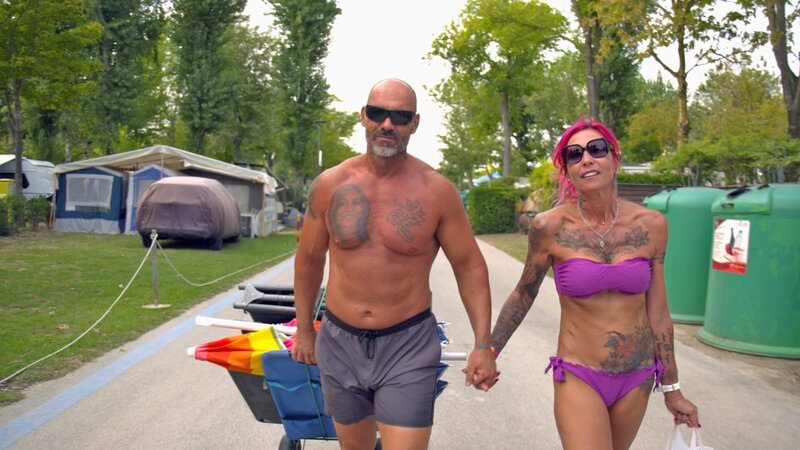 Das Sportlerpaar Roman und Doris verbringt zehn Wochen auf dem Marina di Venezia, ihrem „zweiten Zuhause“. – Bild: RT2