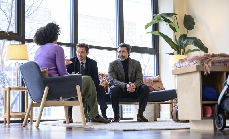 Malcolm Bright (Tom Payne, l.); Gil Arroyo (Lou Diamon Phillips, r.) – Bild: Warner Bros. Entertainment Inc.