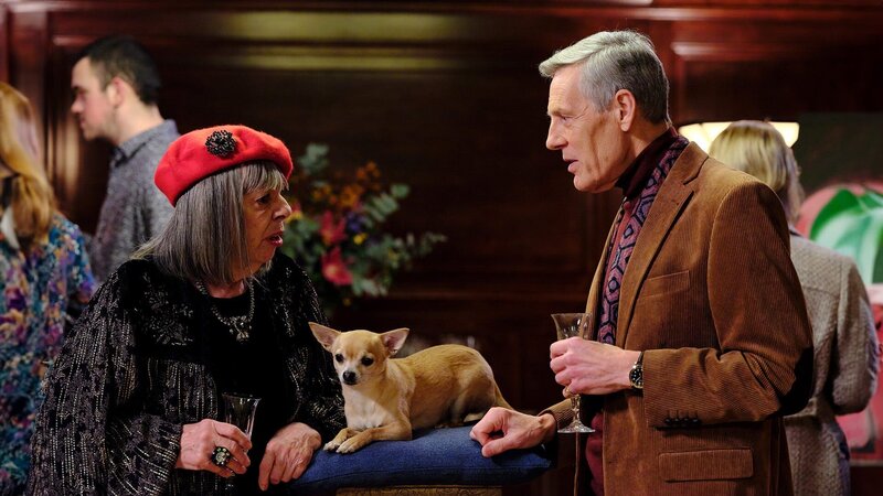 Adelaide Tempest (Frances de la Tour) und The Dean (Douglas Reith) – Bild: AXN White